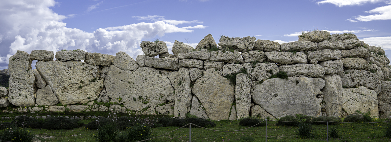 Ġgantija's perimeter wall