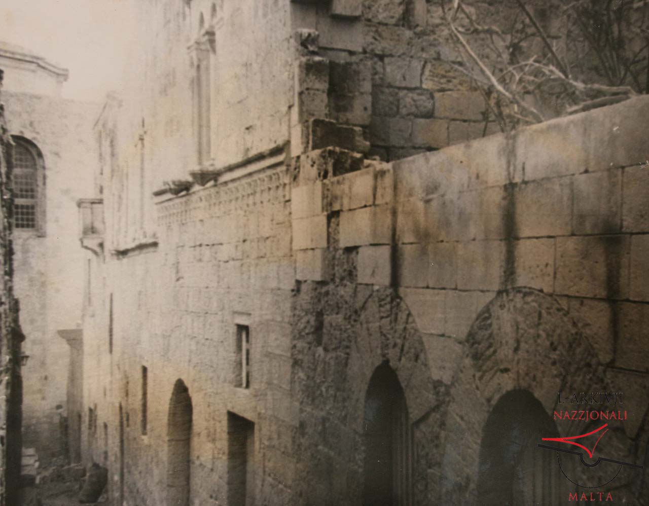 Chiaramonte Style house in Bernardo DeOpuo Street