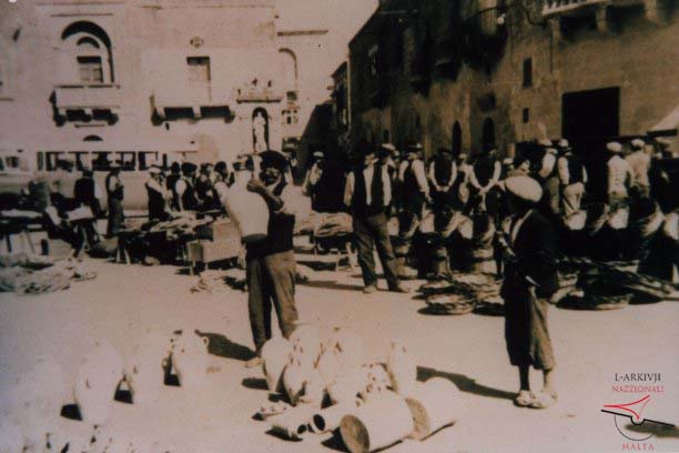 Open market at Savina Square