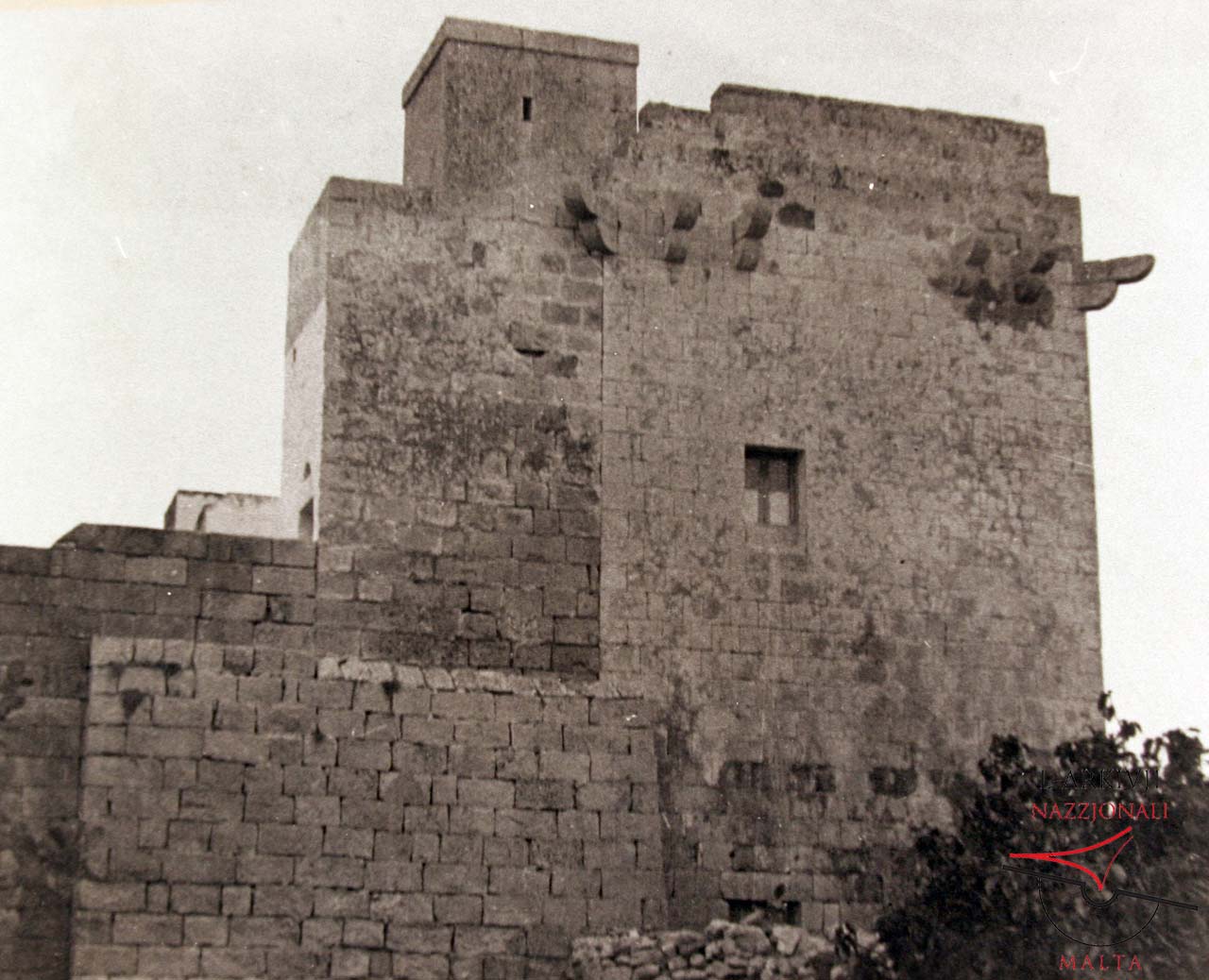 It-Torri tal-Ħofra in Sannat