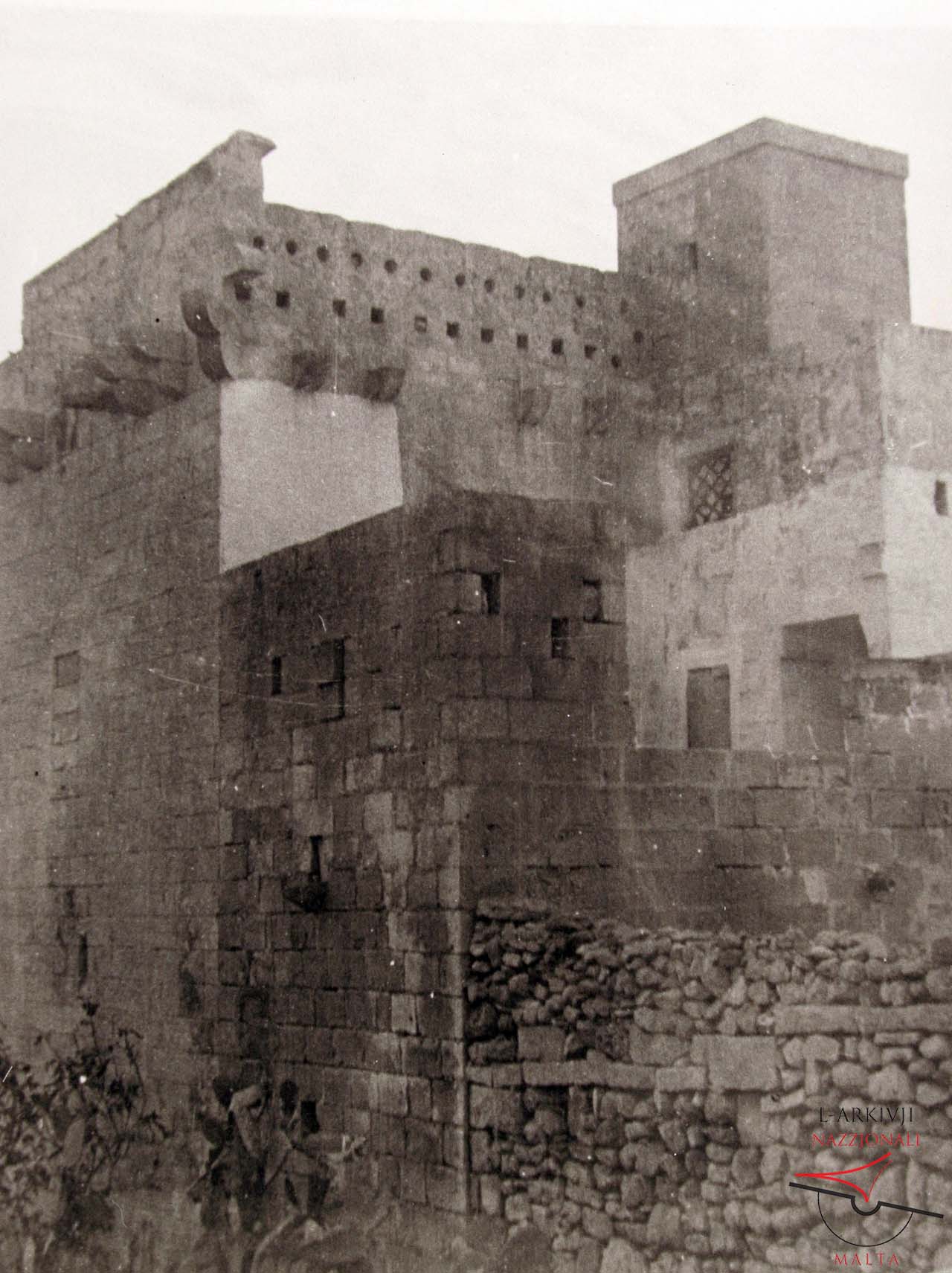 It-Torri tal-Ħofra in Sannat