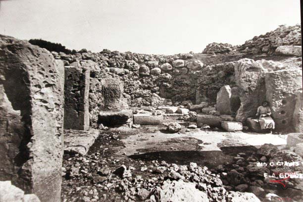 Ġgantija's South Temple apses
