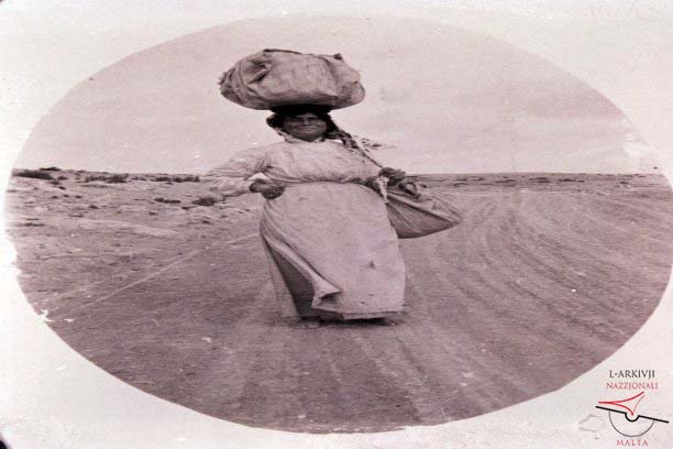 Traditional Gozitan woman with sorra