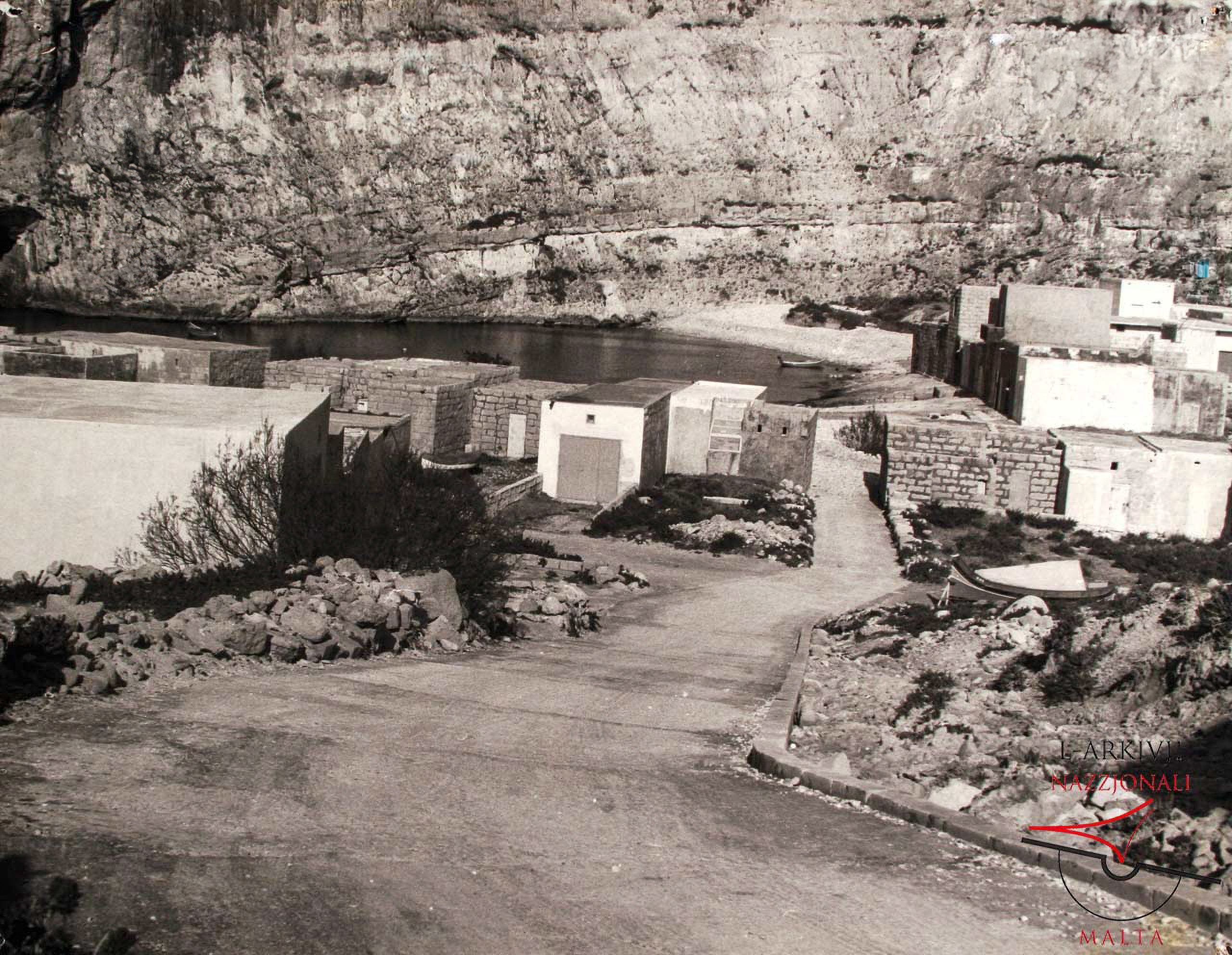 Il-Qawra Bay in San Lawrenz