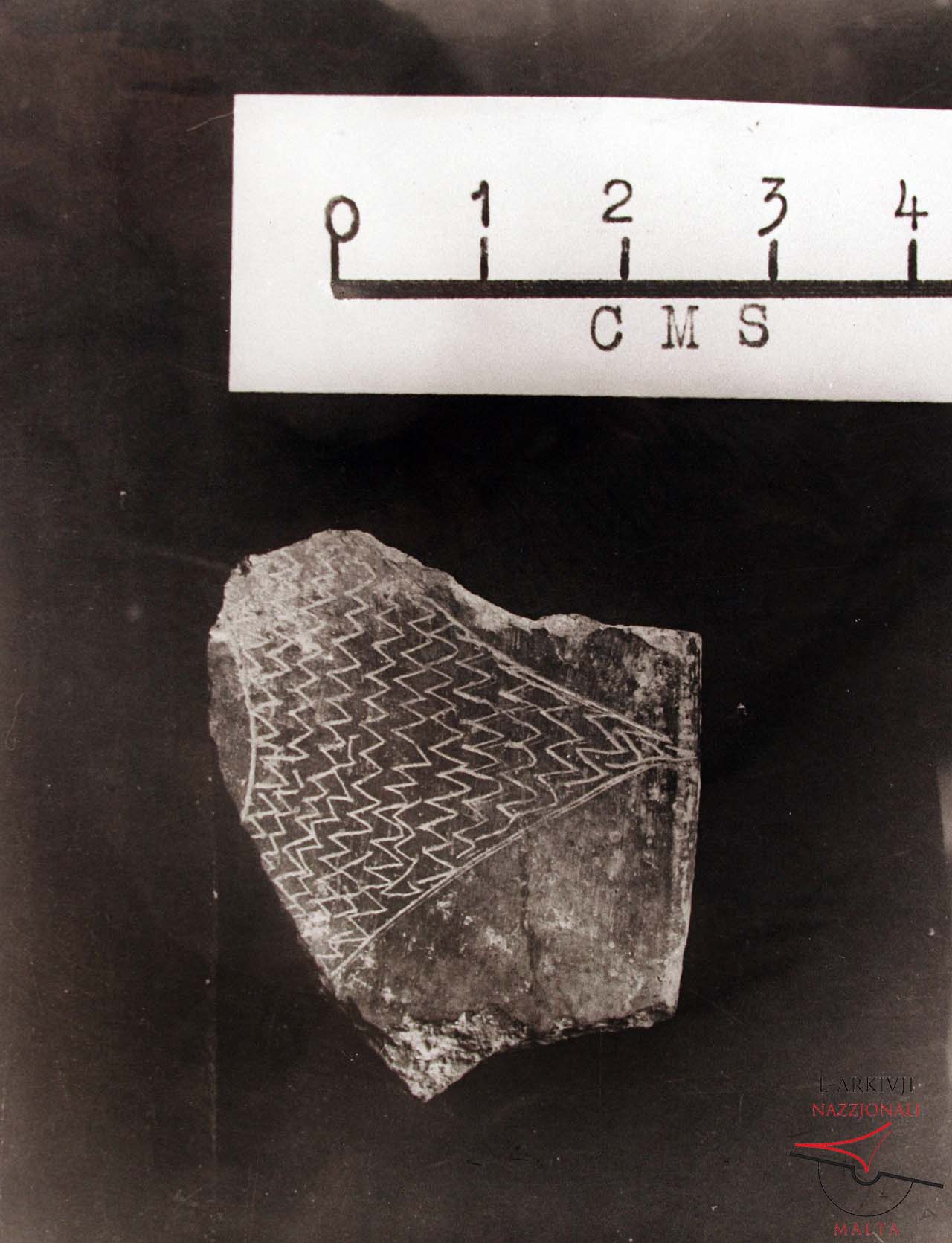 Ġgantija Temples - Pottery from the Temple with designs