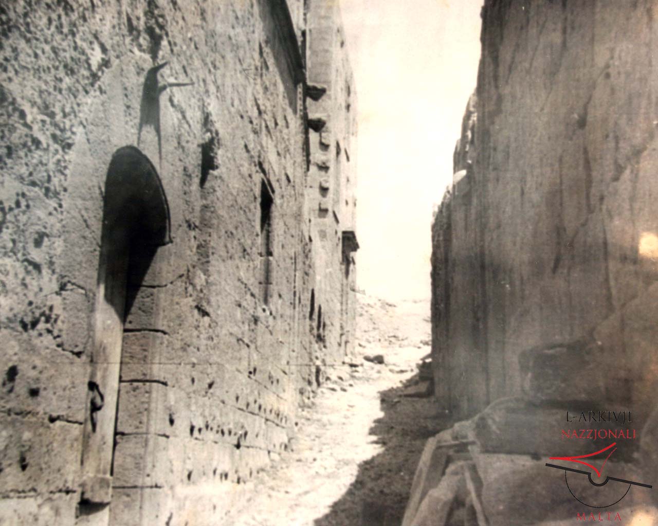 Chiaramonte Style house, Bernardo DeOpuo Street