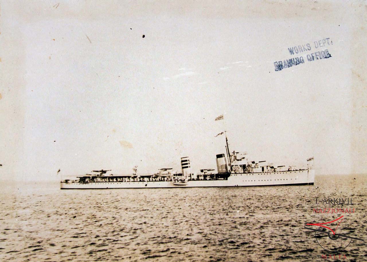 Destroyer off Mġarr