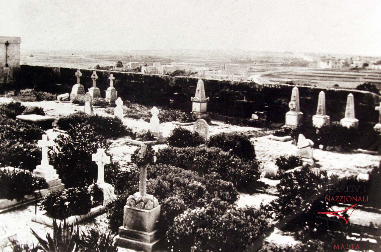 Fort Chambray Churchyard