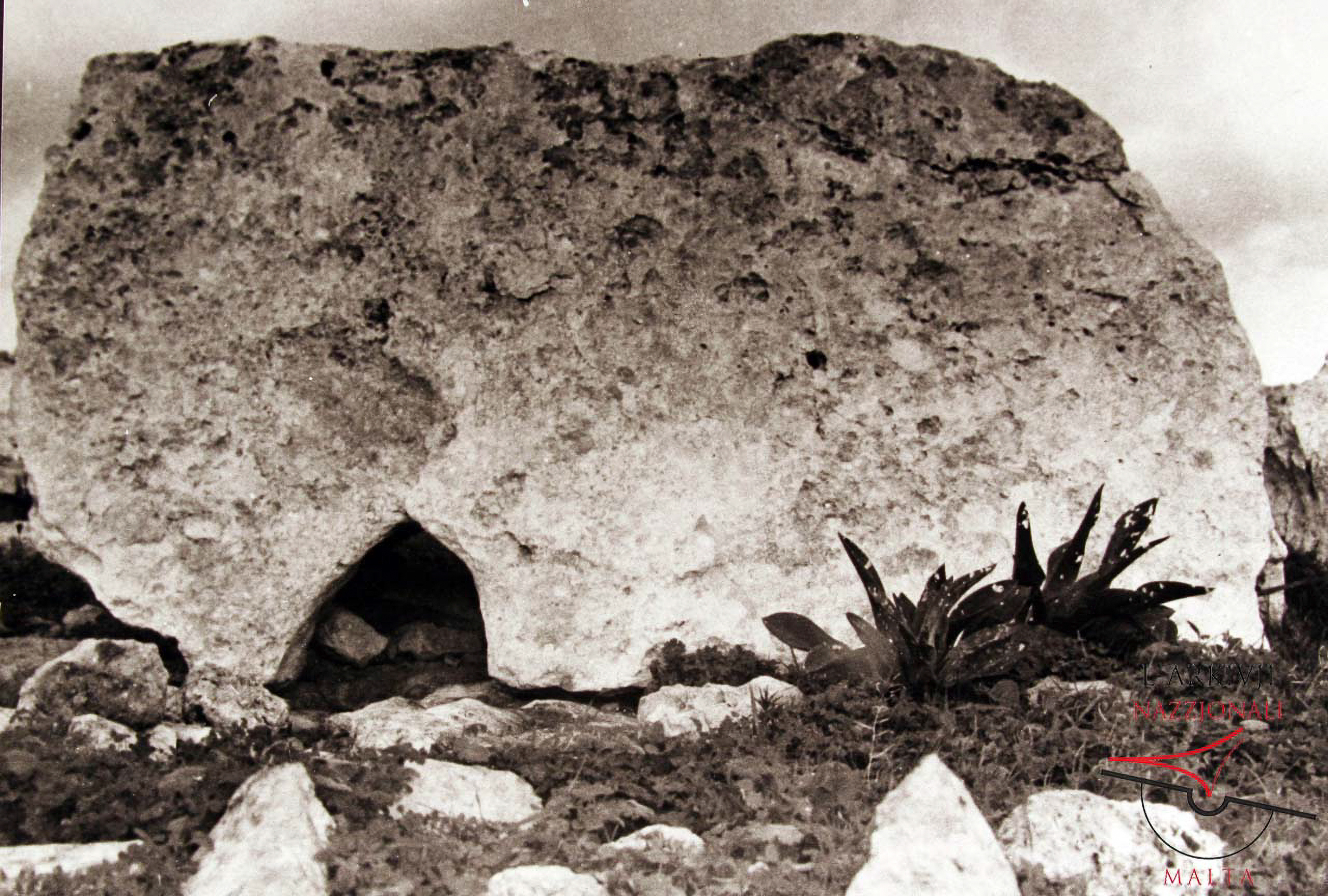 Borġ tal-Imramma temple in Ta’ Ċenċ