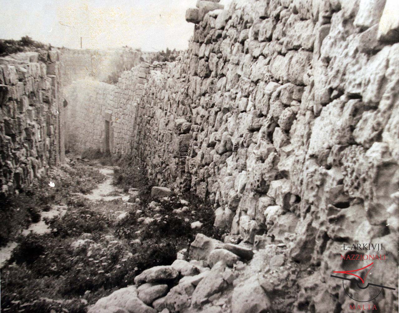 Il-Kwartier San Martin Street at the Citadel