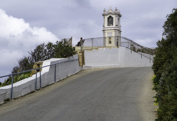 The niche at is-Sellum