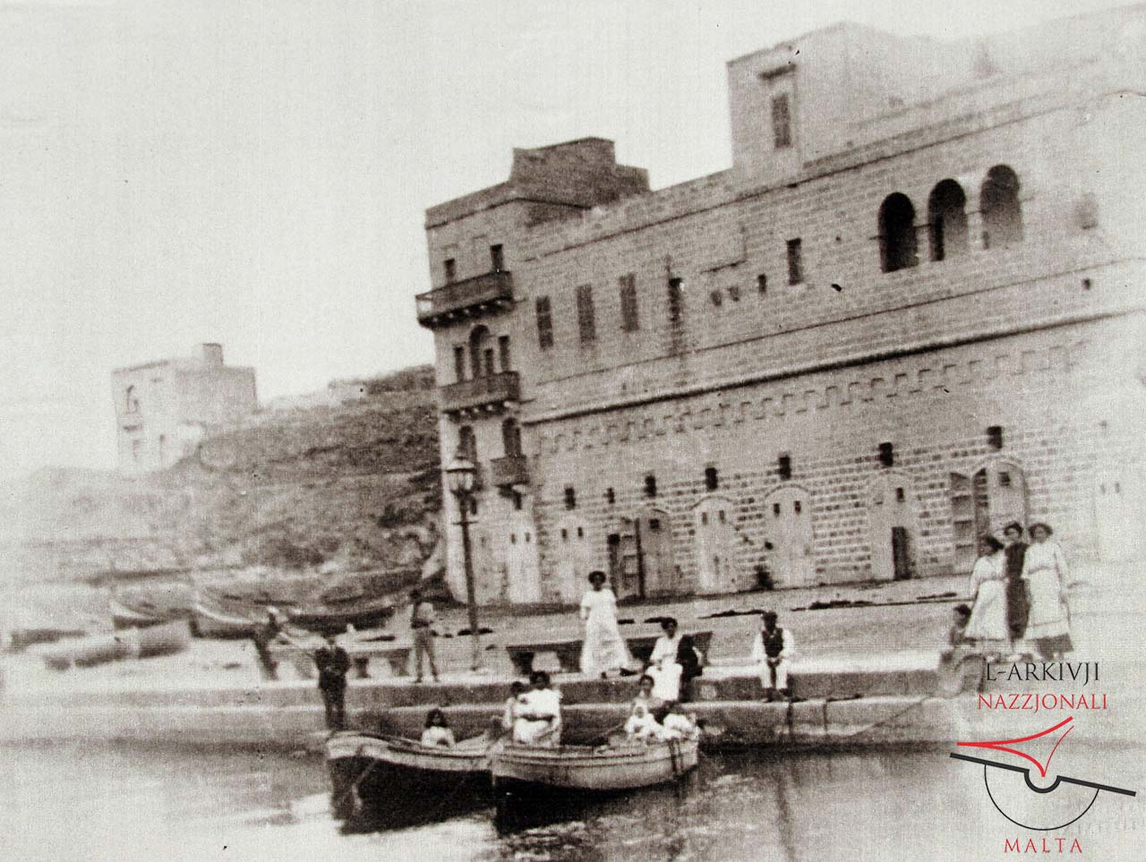 Ladies' gathering at Il-Menqa