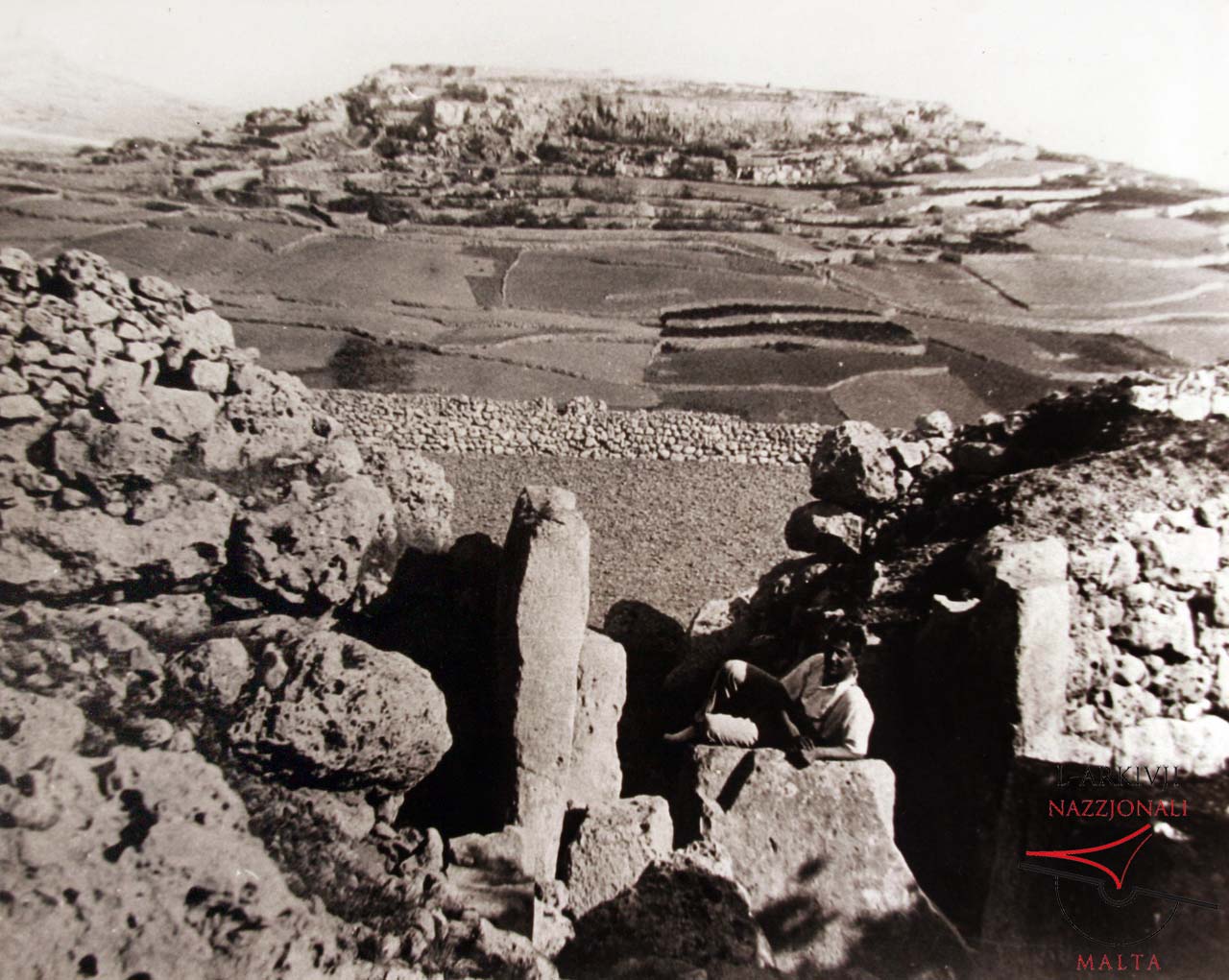 Ġgantija Temples with In-Nuffara Hill