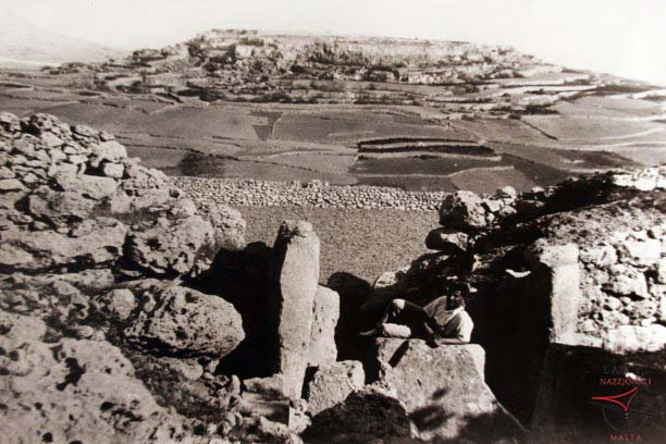 Ġgantija Temples with In-Nuffara Hill