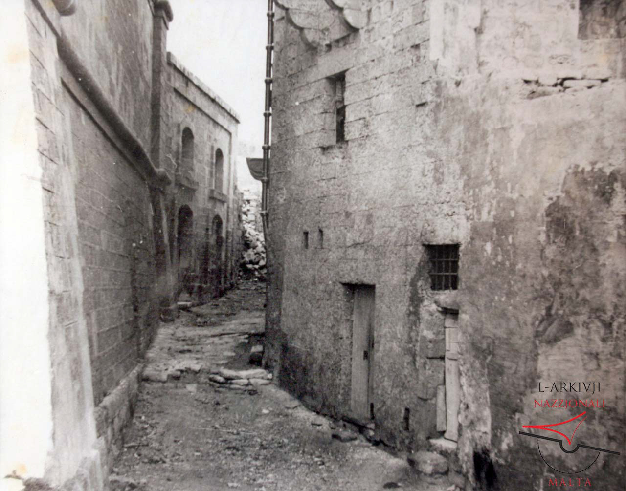 The Armoury in Kwartier San Martin Street