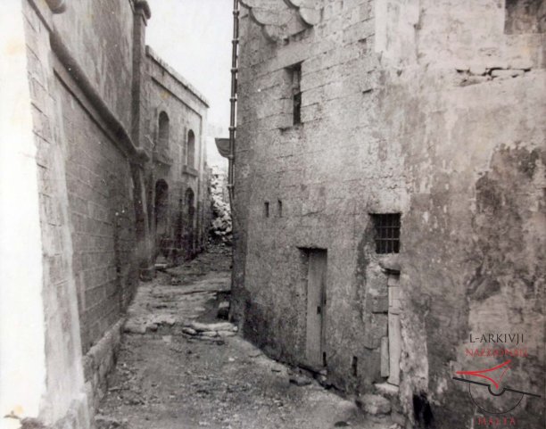 The Armoury in Kwartier San Martin Street