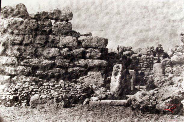 Ġgantija's South Temple corner and entrance