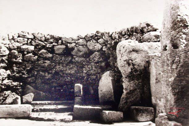Ġgantija's South Temple back apse