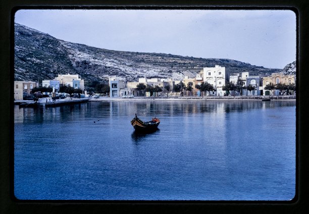 Tranquil view of Xlendi bay