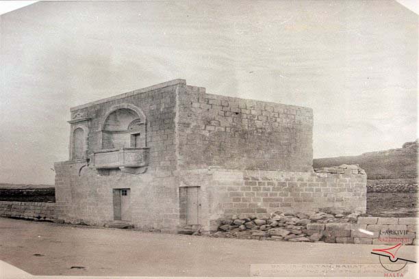 Carved stone balcony of Dar is-Sultan