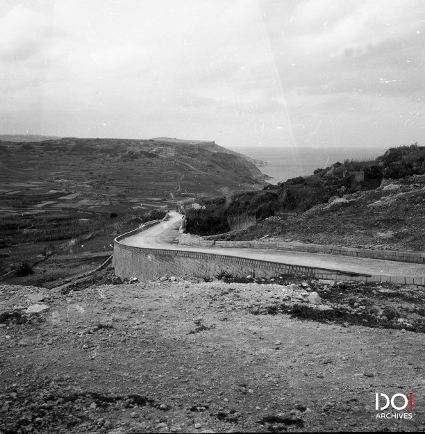 Road to Ramla Bay