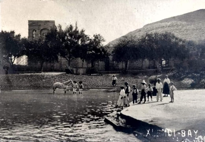 Simple moments at Xlendi bay