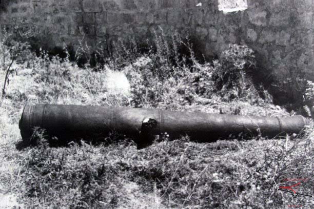 Comino Redoubt and cannon