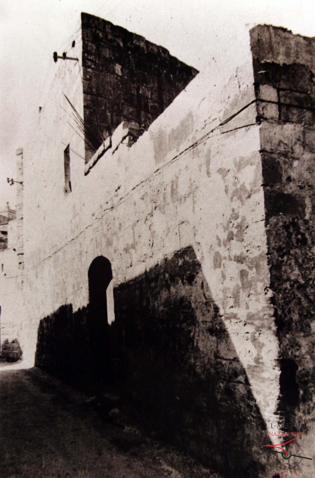 Old houses in Sqaq l-Arċipriet