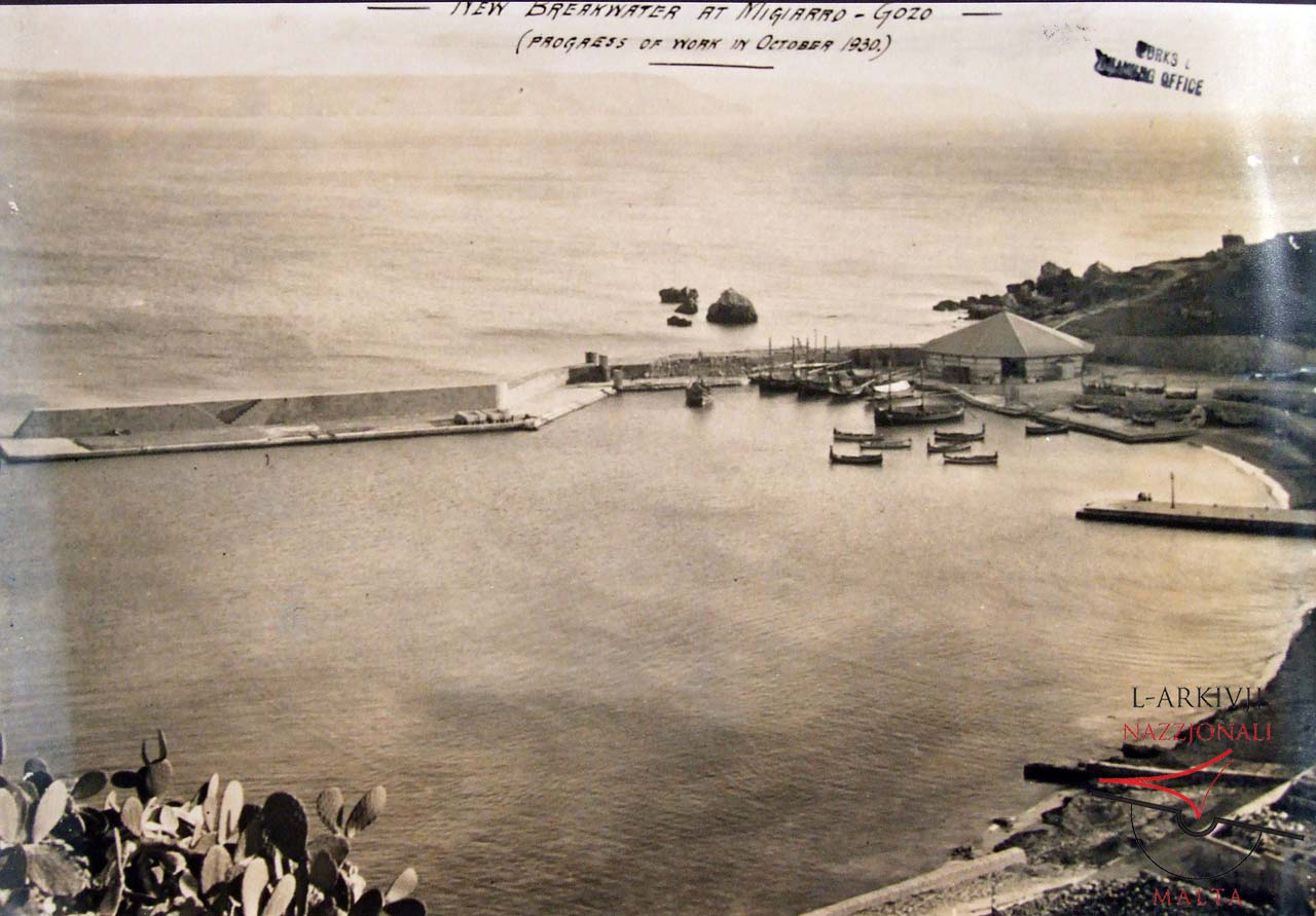 The new breakwater at Mgarr