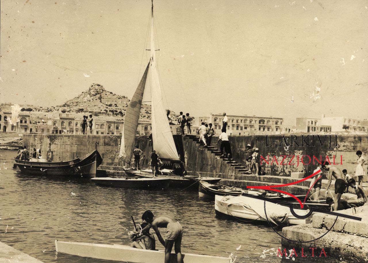 Marsalforn Bay - Il-Menqa