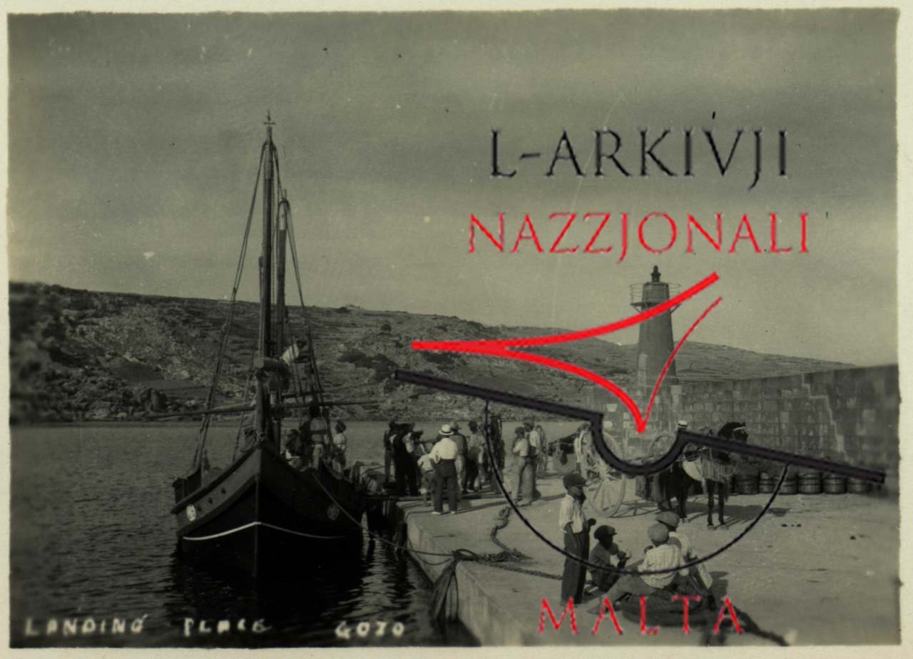 Loading at Mġarr Harbour