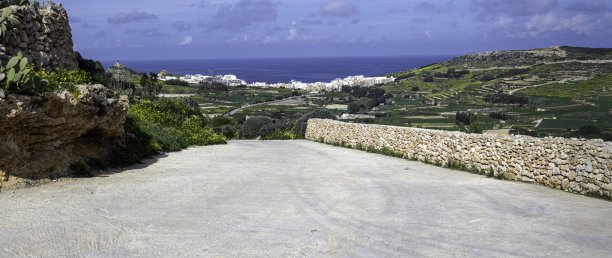 Sruġ Street in Xagħra