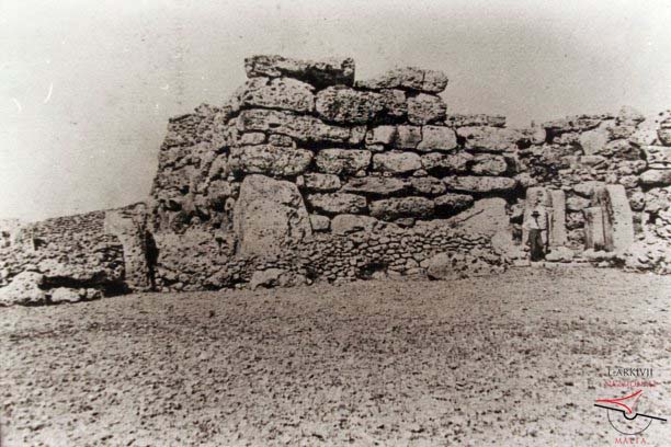 Ġgantija's South Temple entrance facade