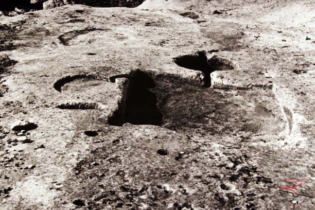 Carved rock features at Wied tal-Kissi
