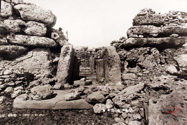 Ġgantija's South Temple entrance