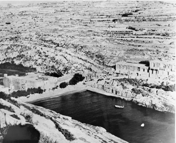 Bird’s-eye view of early Xlendi