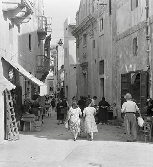 Road from St. George’s Square to It-Tokk