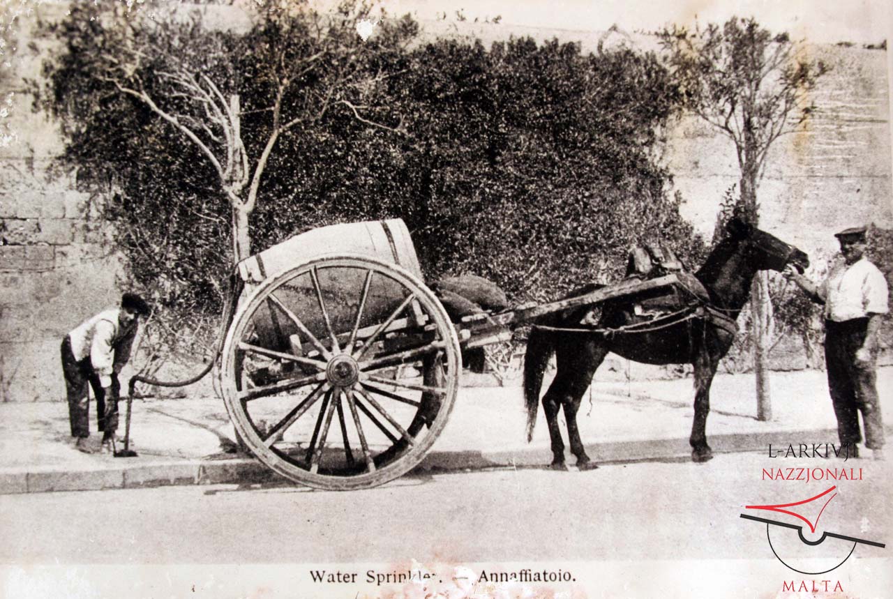 Water sprinkler filling up his tank at the Citadel