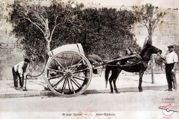 Water sprinkler filling up his tank at the Citadel