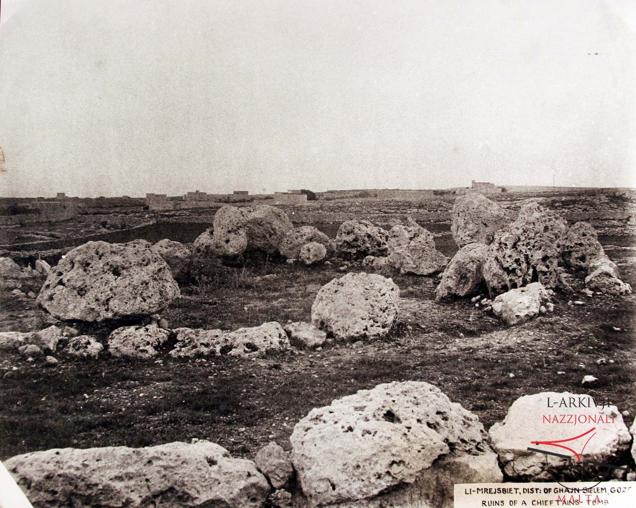 Megalithic ruins at L-Imrejżbiet