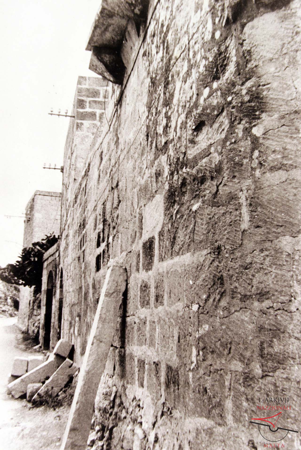 Old farmhouses in Rokon Street