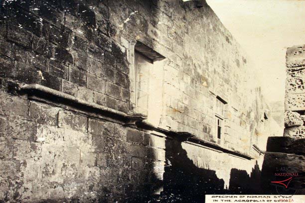 Medieval Chiaramonte-style house