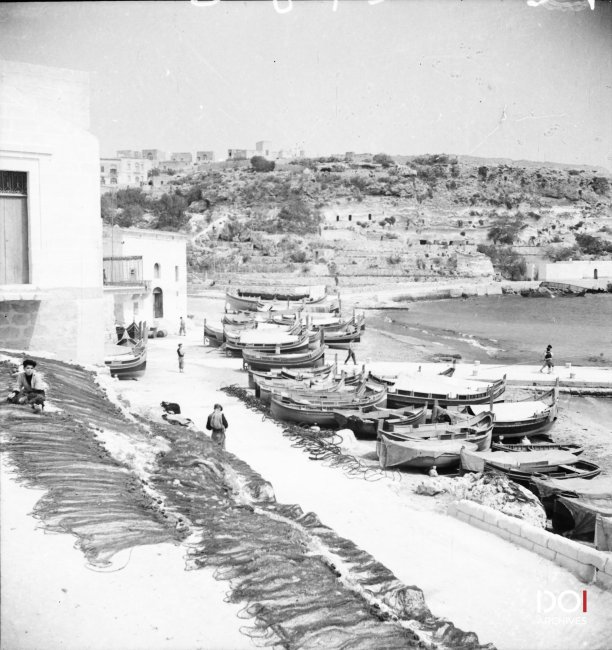 Fishermen at Mġarr Harbour