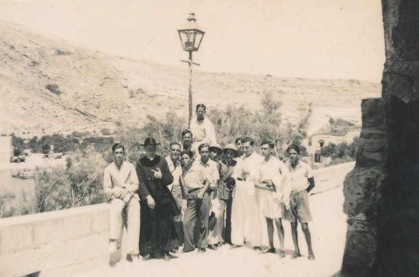 A day in Xlendi's past