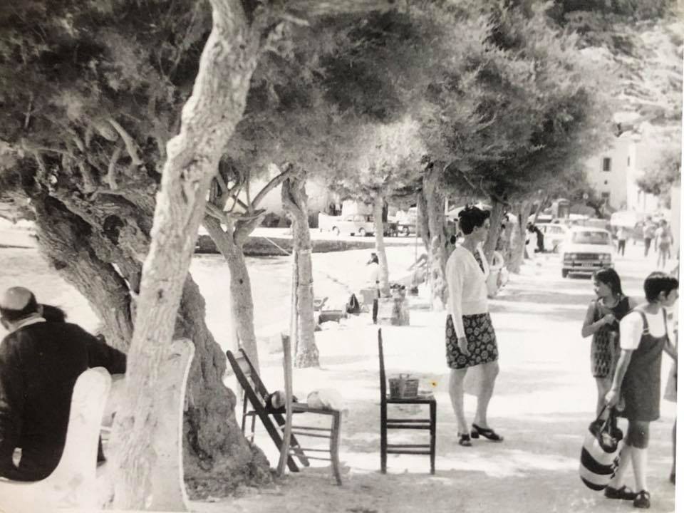 Relaxed stroll along Xlendi promenade