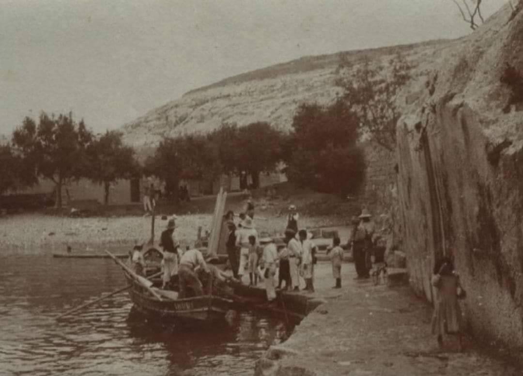 Docking at Xlendi shoreline