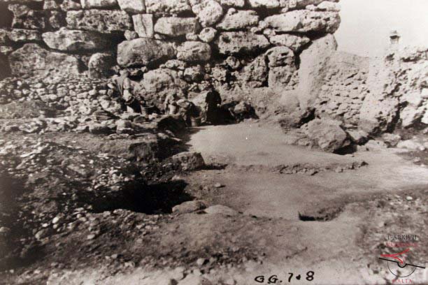 Ġgantija's original South Temple floor