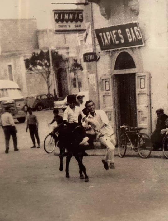 St. Francis Square in front of Tapie’s Bar