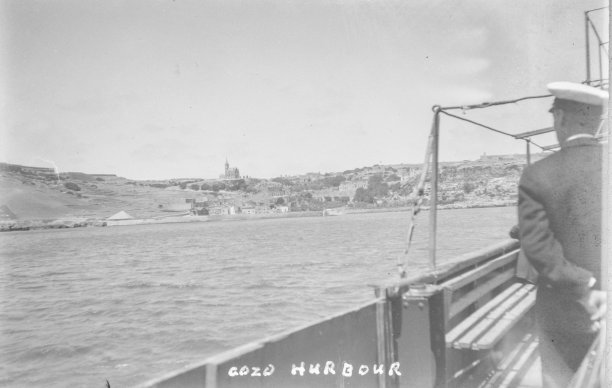 Ferry entering Mġarr Harbour