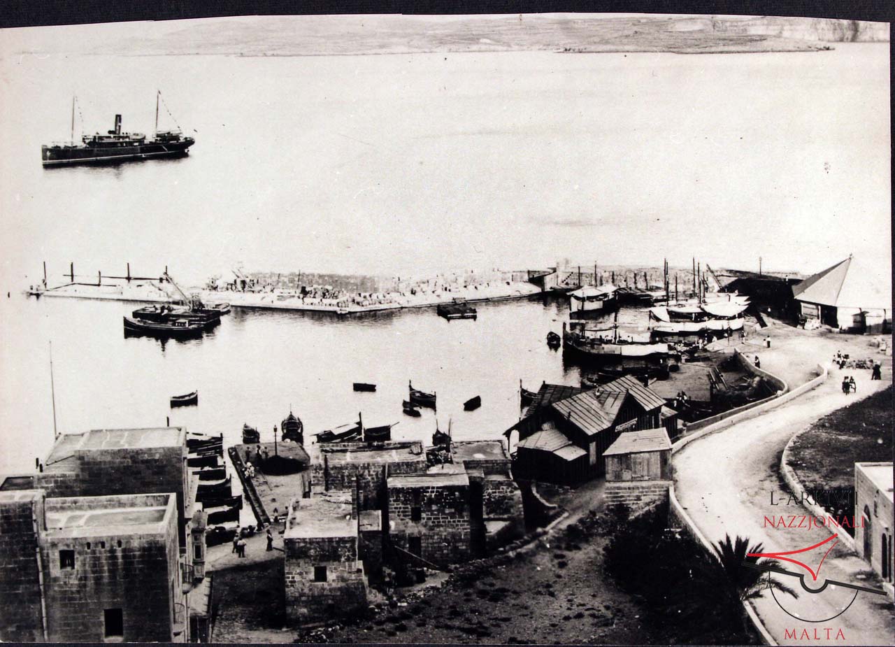 Construction of the new jetty at Mġarr